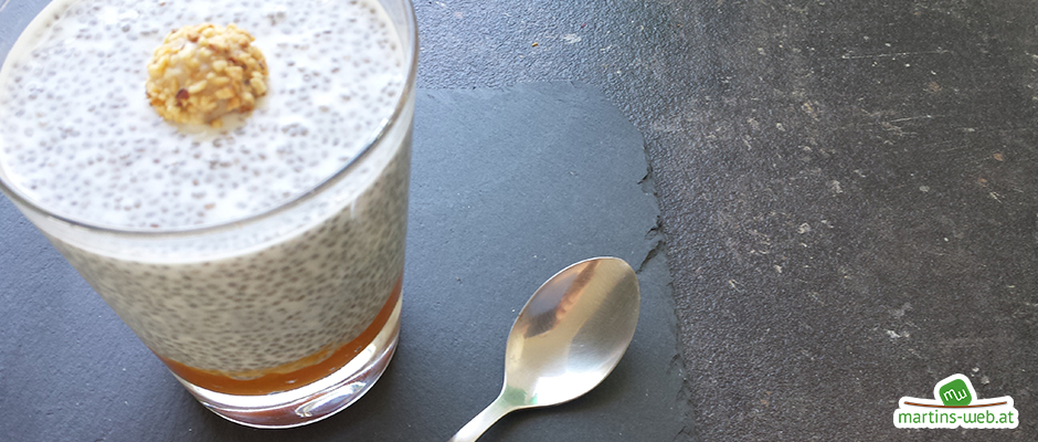 Chia-Pudding mit Pfirsichmus Chia-Pudding mit Pfirsichmus