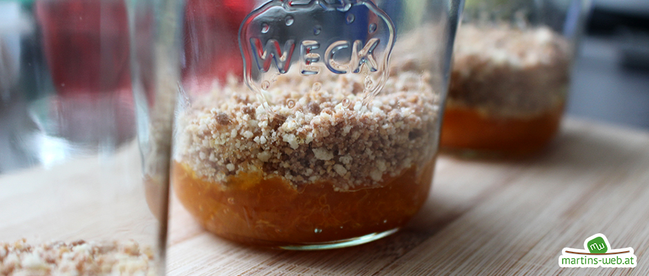 Mohnpudding mit Pfirsichmus Mohnpudding mit Pfirsichmus