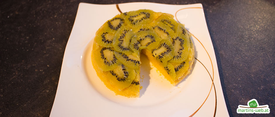 Fruchtiger Kiwi-Kuchen Fruchtiger Kiwi-Kuchen