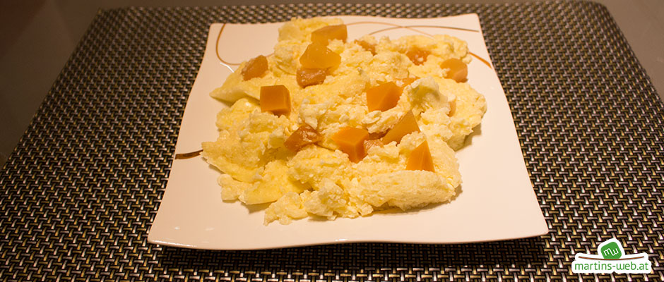 Topfen-Griesauflauf mit Früchten Topfen-Griesschmarrn mit Früchten