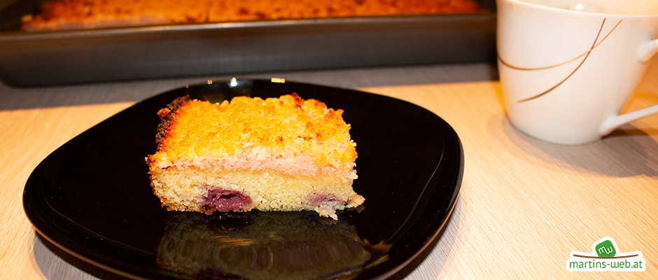 Kirsch-Tosca-Kuchen mit Kokos-Topping Kirsch-Tosca-Kuchen mit Kokos-Topping
