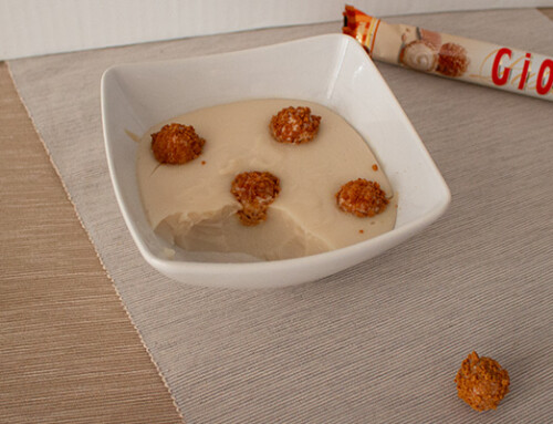 Selbstgemachter Mandel-Pudding mit Giotto